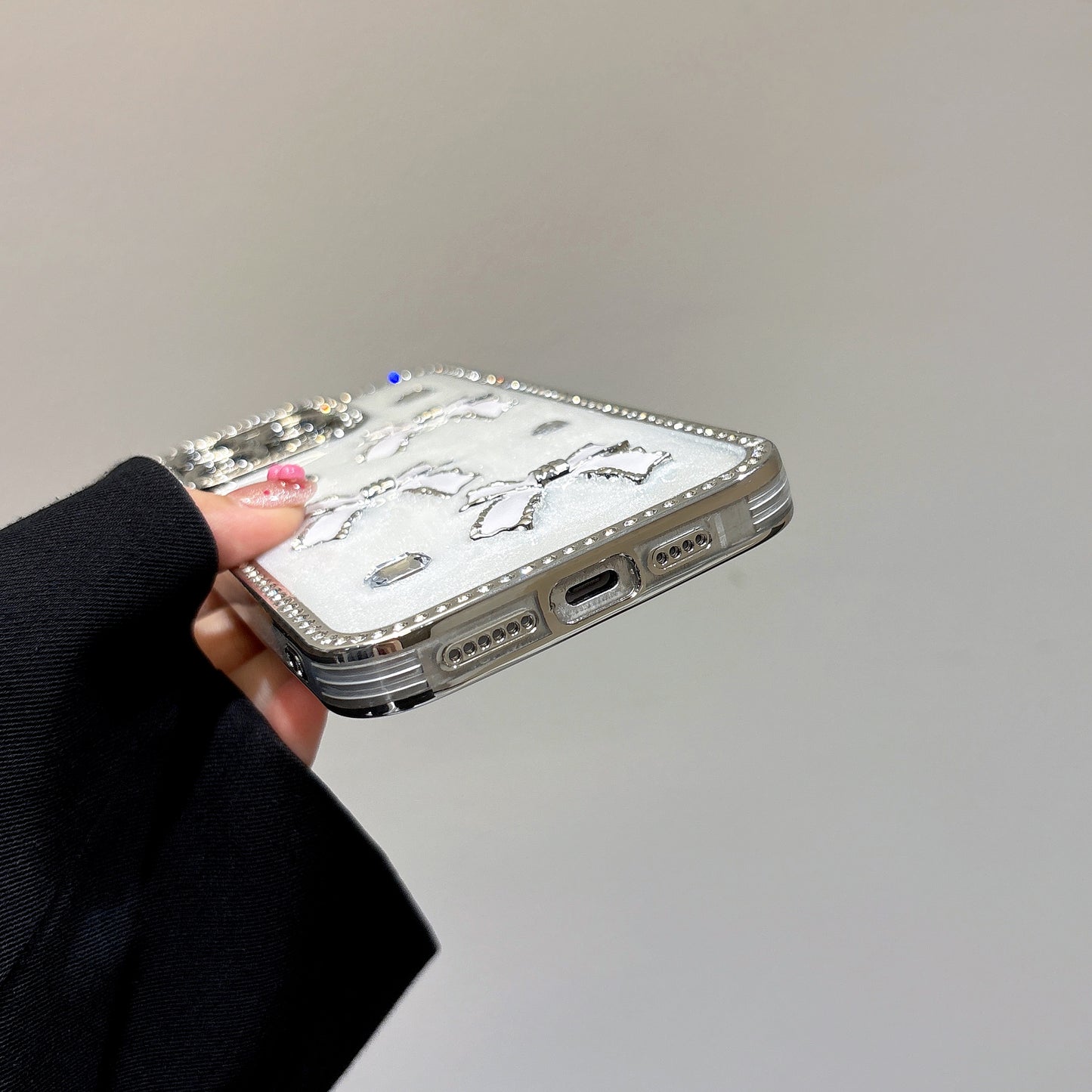 Luxury Crystal Butterfly iPhone Case – Sparkling Diamond-Embellished Design with Elegant Butterfly Motif, Shiny Gloss Finish for iPhone 16/15/14/13, Perfect Gift for Her